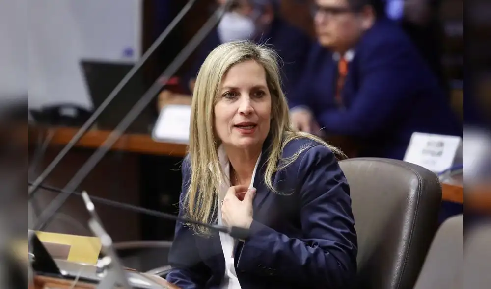 Según las actas parlamentarias, Patricia Chirinos era una de las vicepresidentes que estuvo presente en el convenio. Foto: Congreso Según las actas parlamentarias, Patricia Chirinos era una de las vicepresidentes que estuvo presente en el convenio. Foto: Congreso