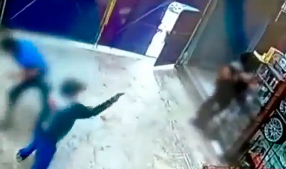 El crimen ocurrió en el interior de un negocio de Chincha Alta. Foto: captura de ATV El crimen ocurrió en el interior de un negocio de Chincha Alta. Foto: captura de ATV