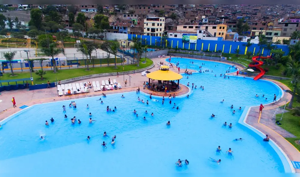 Durante el verano, muchas personas acuden a las piscinas públicas. Foto: Serpar