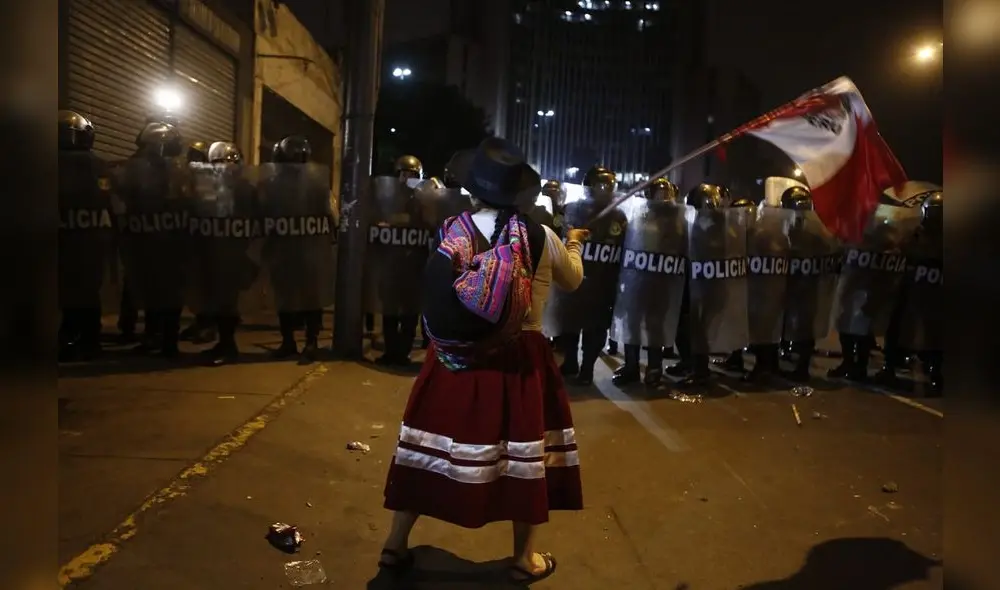 No bajan los brazos. Miles de peruanos saldrán a las calles en rechazo a las decisiones del Gobierno. Fotografía: Marco Cotrina/La República