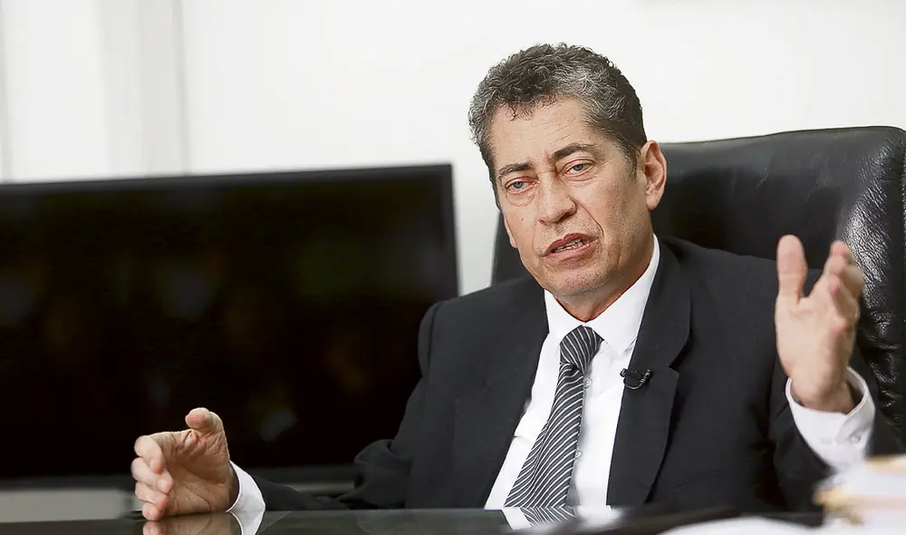 Ilegalidad. De acuerdo con el exintegrante del Tribunal Constitucional Eloy Espinosa-Saldaña, ni en un estado de emergencia se hacen intervenciones sin la presencia de fiscales. Foto: archivo Ilegalidad. De acuerdo con el exintegrante del Tribunal Constitucional Eloy Espinosa-Saldaña, ni en un estado de emergencia se hacen intervenciones sin la presencia de fiscales. Foto: archivo