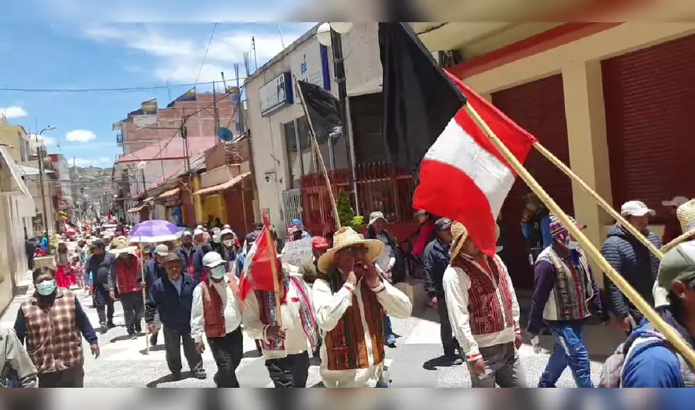 Cierre de negocios ante bloqueo de carreteras en regiones del sur afecta más a las mypes, según MEF.