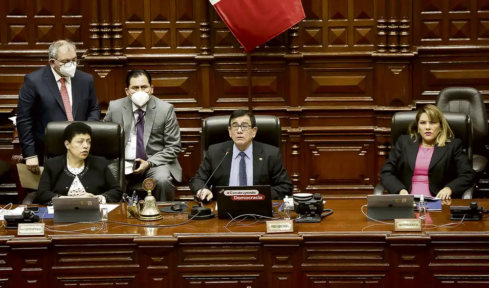 La lentitud de la Mesa Directiva para programar el debate y segunda votación del adelanto de elecciones refleja que en el Congreso no hay sentido de urgencia para salir de esta crisis política, que los incluye. Foto. Antonio Melgarejo/La República La lentitud de la Mesa Directiva para programar el debate y segunda votación del adelanto de elecciones refleja que en el Congreso no hay sentido de urgencia para salir de esta crisis política, que los incluye. Foto. Antonio Melgarejo/La República