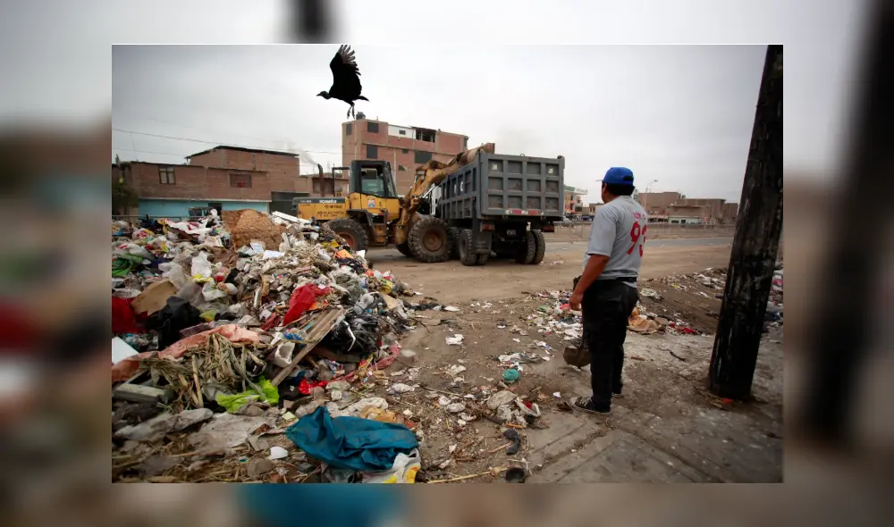 La avenida Chiclayo acumula gran cantidad de desperdicios. Foto: Clinton Medina/ La República
