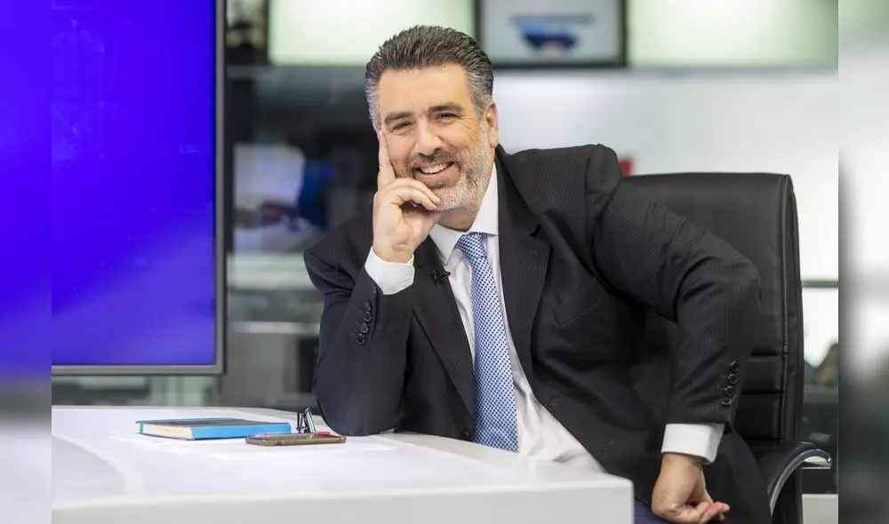 Periodista Carlos Cornejo.