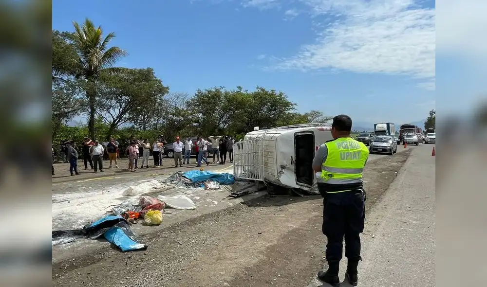 Los testigos indicaron que el conductor perdió el control del vehículo y terminó volcándose en el carril contrario. Los testigos indicaron que el conductor perdió el control del vehículo y terminó volcándose en el carril contrario.