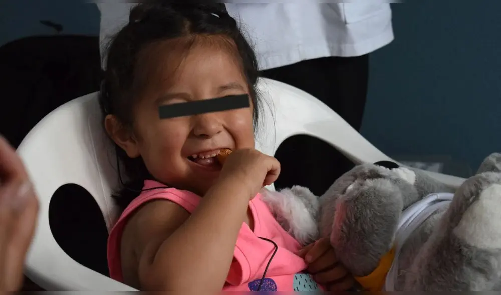 Dos niñas fueron las primeras pacientes del INSN en recibir implantes cocleares. Foto: INSN Dos niñas fueron las primeras pacientes del INSN en recibir implantes cocleares. Foto: INSN