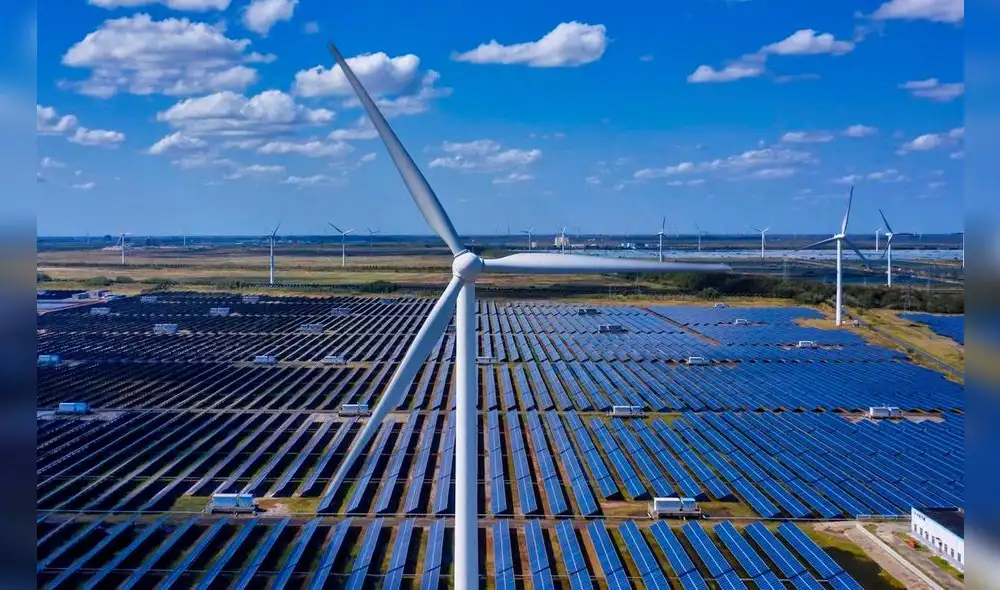 En 2022 inversión en energía renovable  por primera vez fue igual a la de los combustibles fósiles