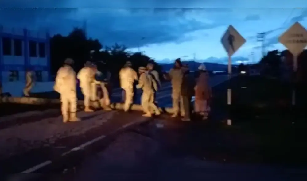 Vías continúan bloqueadas en la región Puno. Foto: Kleber Sánchez/URPI-LR