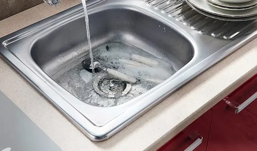 Conoce por qué esta práctica es riesgosa para tu hogar. Foto: Conselva.com