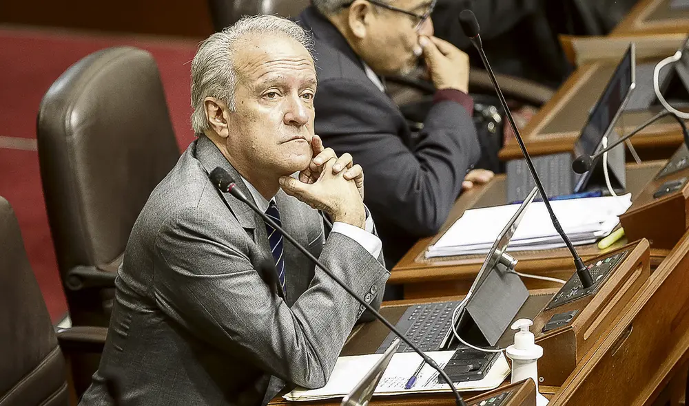 Bancadas de derecha le cierran la puerta a una reforma total de la Constitución a través de una asamblea constituyente. Nano Guerra espera alcanzar los 87 votos con esa iniciativa. Foto: Antonio Melgarejo/La República