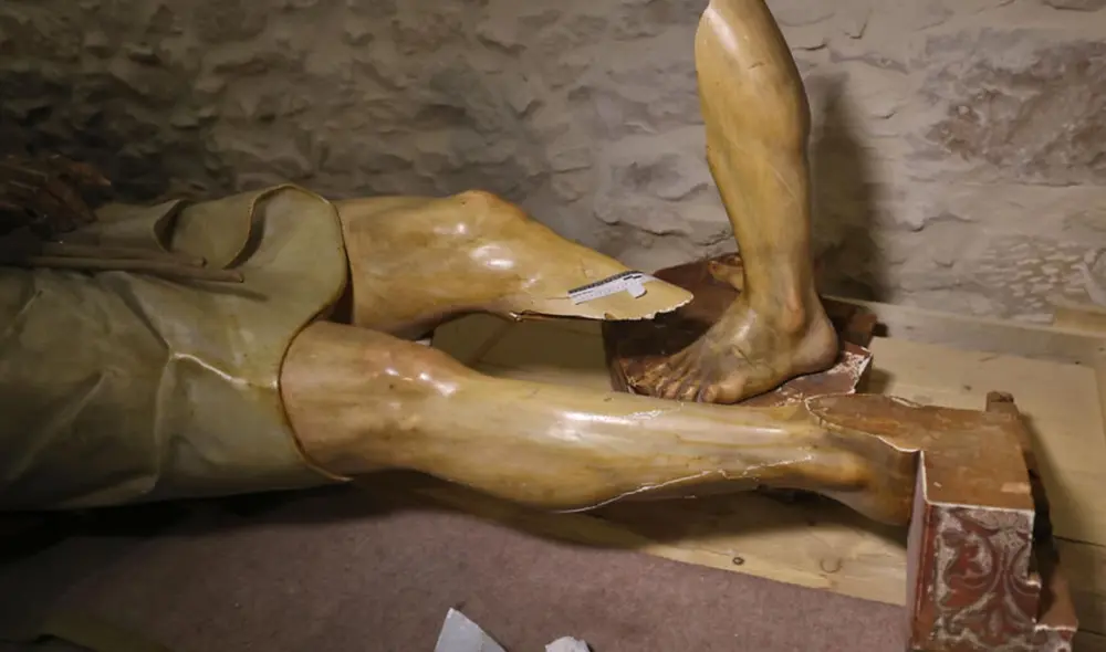 Según la policía, el autor fue un hombre de 40 años que entró en la iglesia. Foto: Ahmad Gharabli/AFP