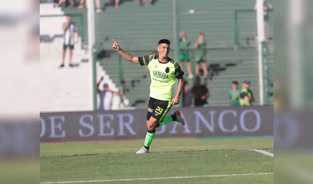 Bruno Sepúlveda, jugador que casi llega a Universitario, marcó hat-trick en la liga argentina. Foto: Twitter Barracas Central Bruno Sepúlveda, jugador que casi llega a Universitario, marcó hat-trick en la liga argentina. Foto: Twitter Barracas Central