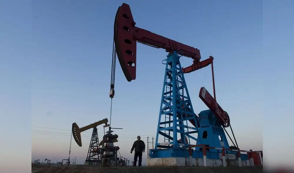 Avance de la economía china sería mayor al esperado e impulsará la demanda de petróleo, según la AIE