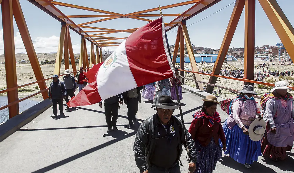 Miles de manifestantes han venido a Lima desde sus regiones para exigir la dimisión de Dina Boluarte, tras la respuesta violenta que ha tenido este Gobierno ante las protestas. Foto: AFP Miles de manifestantes han venido a Lima desde sus regiones para exigir la dimisión de Dina Boluarte, tras la respuesta violenta que ha tenido este Gobierno ante las protestas. Foto: AFP