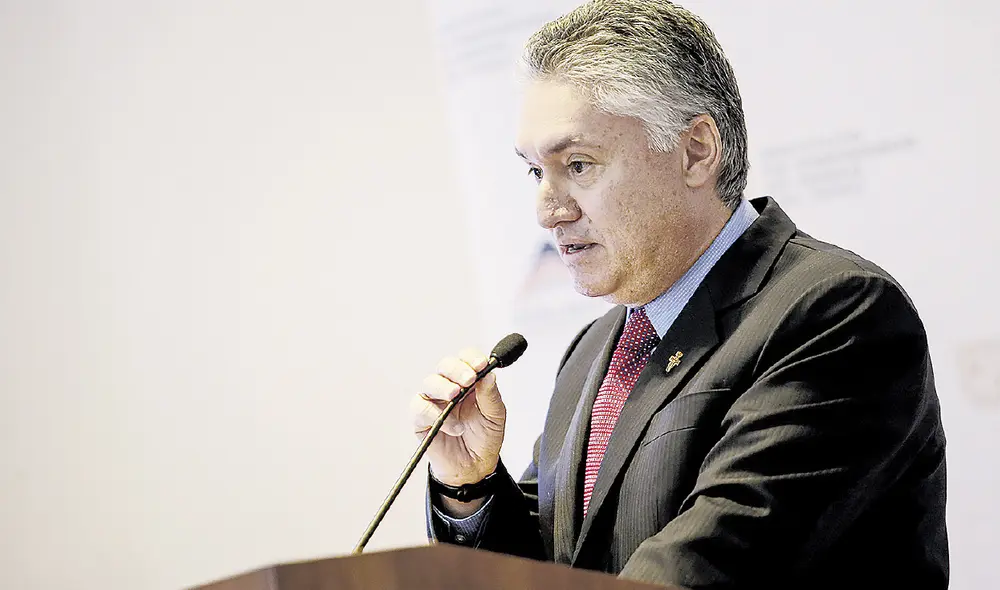 Postura. Luis Caballero, presidente de la Cámara de Comercio de Arequipa dice que respaldan a las fuerzas policiales y militares. Foto: Rodrigo Talavera/ LR