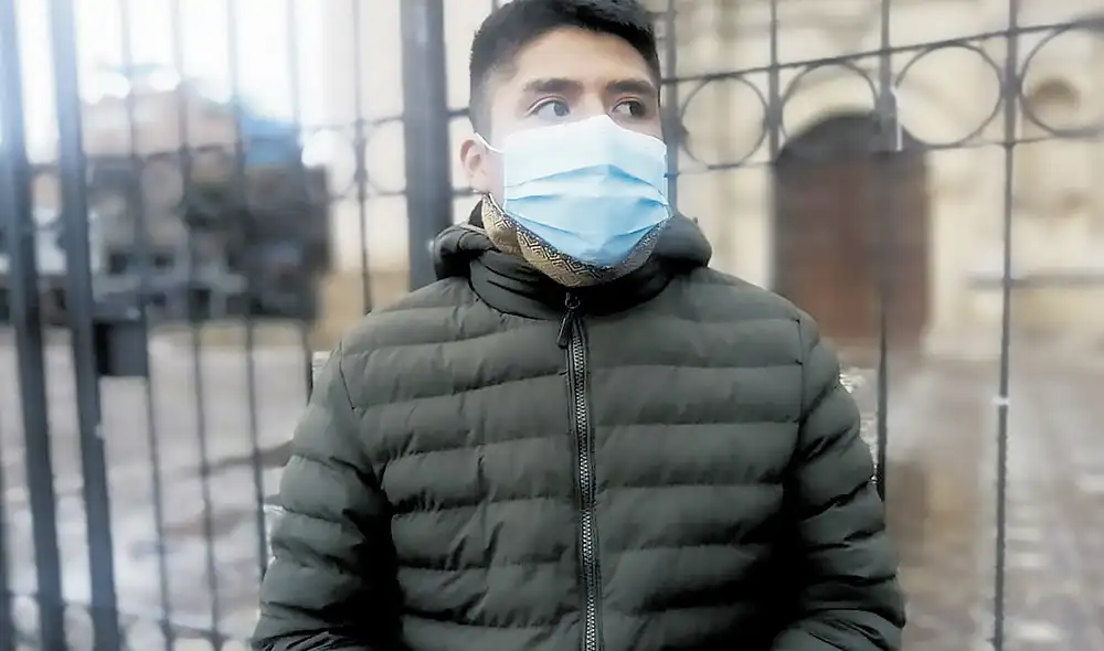 Grave. El joven puneño denunció que policías lo hicieron arrodillar, golpearon, patearon e hicieron aspirar una lacrimógena. Foto: La República