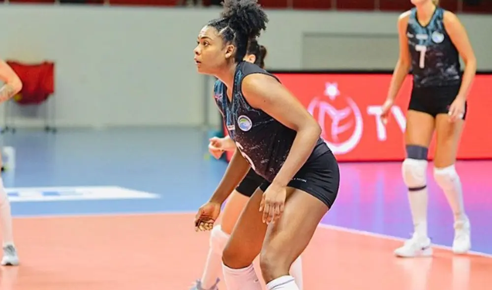 Ángela Leyva juega en Turquía desde abril del 2022. Foto: Instagram/Ángela Leyva