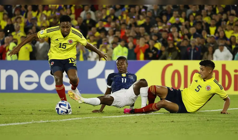 Colombia se fue al descanso con el marcador 1-0 a su favor en el partido contra Ecuador. Foto: EFE