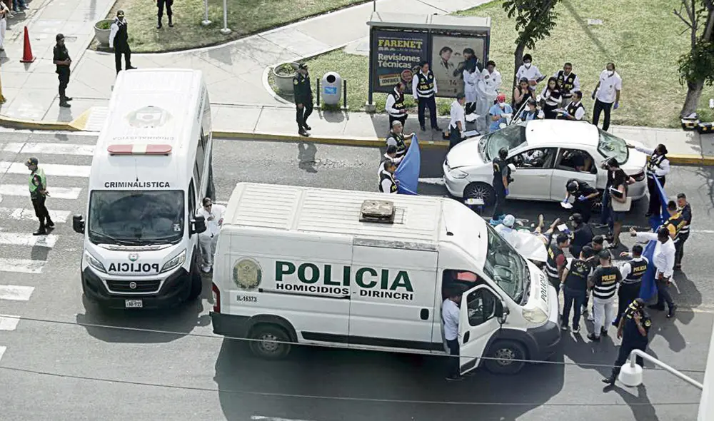 12.10 p.m. Crimen ocurrió en momentos en que Israel San Román esperaba el cambio de luz del semáforo del cruce de la av. La Marina con Riva Agüero en San Miguel. Foto: John Reyes/La República