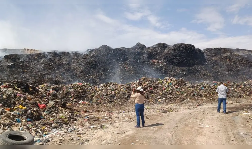 Botadero del Cerro Intiorko es un peligro para los ciudadanos de Tacna. Foto: Liz Ferrer / La República Botadero del Cerro Intiorko es un peligro para los ciudadanos de Tacna. Foto: Liz Ferrer / La República