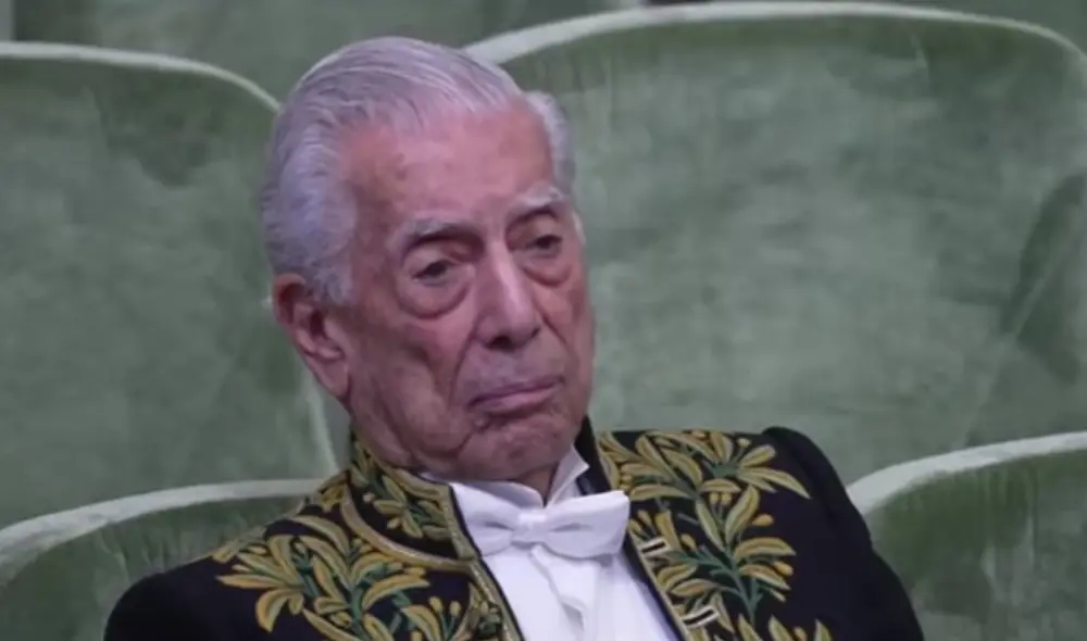 Mario Vargas Llosa ingresó a la Academia Francesa en una emotiva ceremonia. Foto: captura de El País Mario Vargas Llosa ingresó a la Academia Francesa en una emotiva ceremonia. Foto: captura de El País
