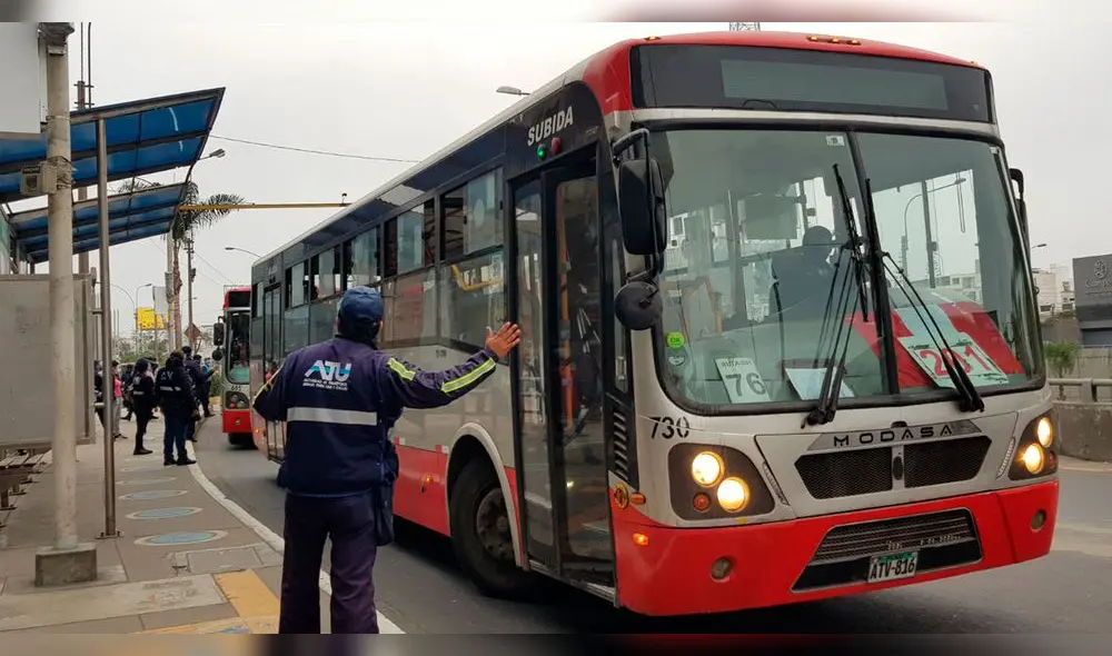Las personas con alguna discapacidad severa deberán contar con su carnet del Conadis para viajar de forma gratuita en el Metropolitano y los corredores complementarios. Foto: Andina