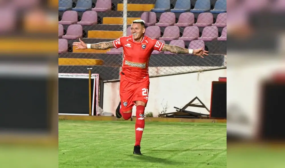 Noche. El ecuatoriano Garcés tuvo una gran nocche anotando los dos goles de Cienciano. Foto: Club Cienciano.