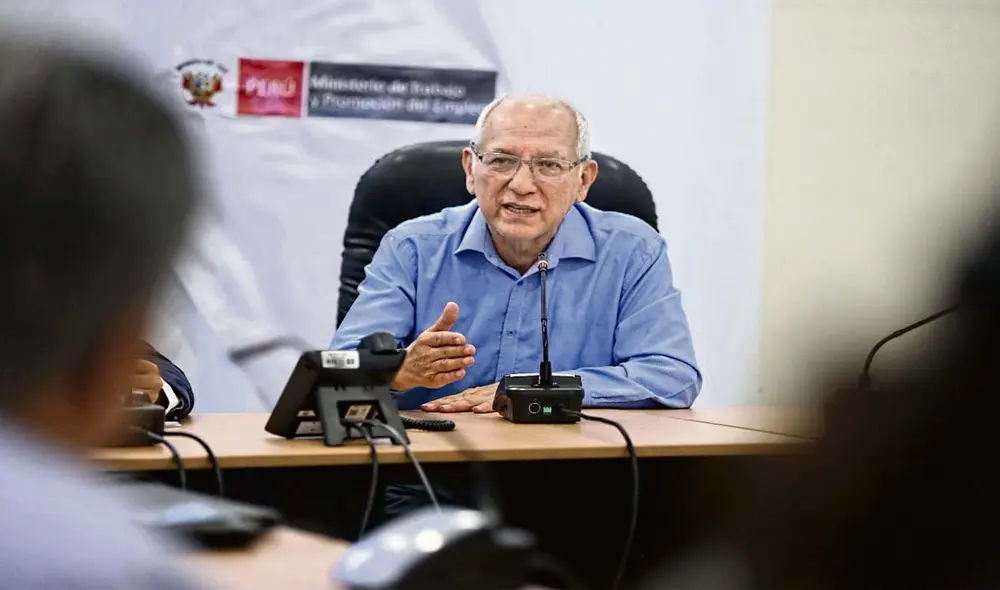 El ministro Óscar Becerra comentó sobre el adelanto de elecciones. Foto: Minedu/difusión El ministro Óscar Becerra comentó sobre el adelanto de elecciones. Foto: Minedu/difusión