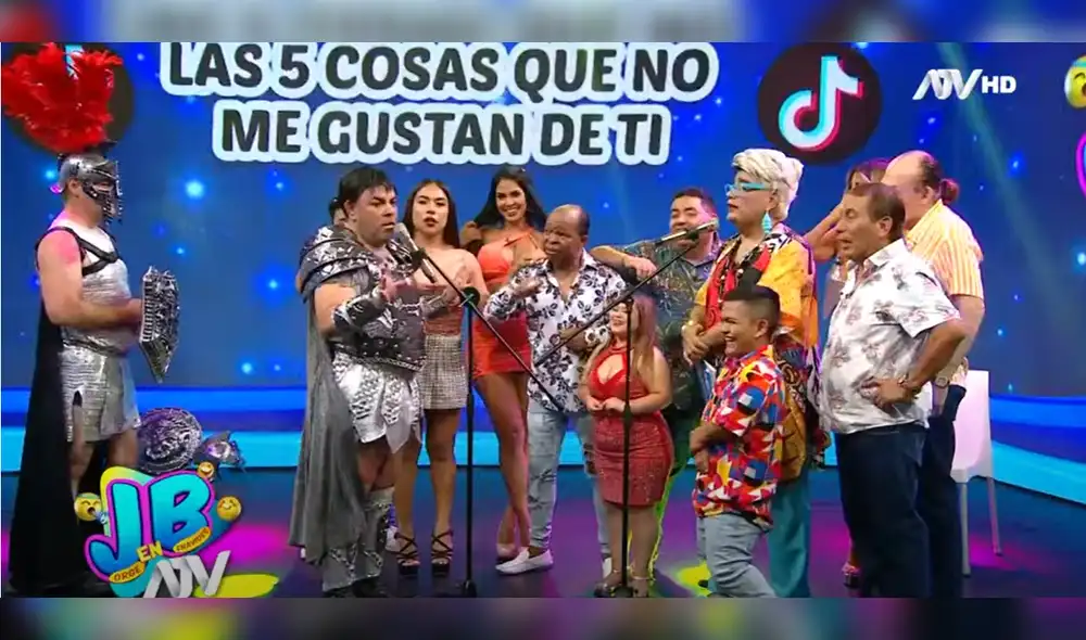 Jorge Benavides y Andrés Hurtado  se 'enfrentan' en una divertida secuencia. Foto: Captura ATV