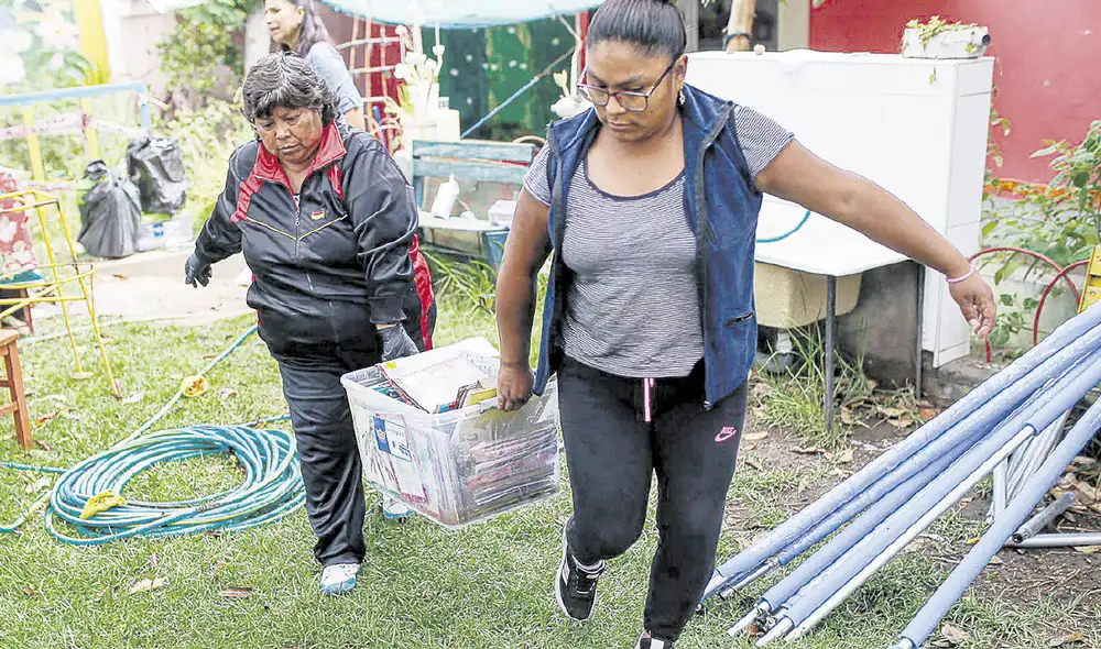 Problemas. Colegios en Arequipa afectados por lluvias. Foto: La República Problemas. Colegios en Arequipa afectados por lluvias. Foto: La República