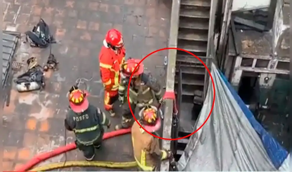 Los bomberos indicaron que las autoridades demoraron en darles un camión cisterna por un promedio de más de una hora. Foto: Canal N/ Video: Canal N