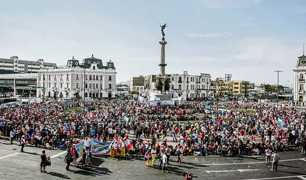 Objetivo. El acuerdo del Concejo lo que pretende, como objetivo final, es prohibir las manifestaciones políticas en contra del Gobierno y el Congreso. Foto: John Reyes/La República