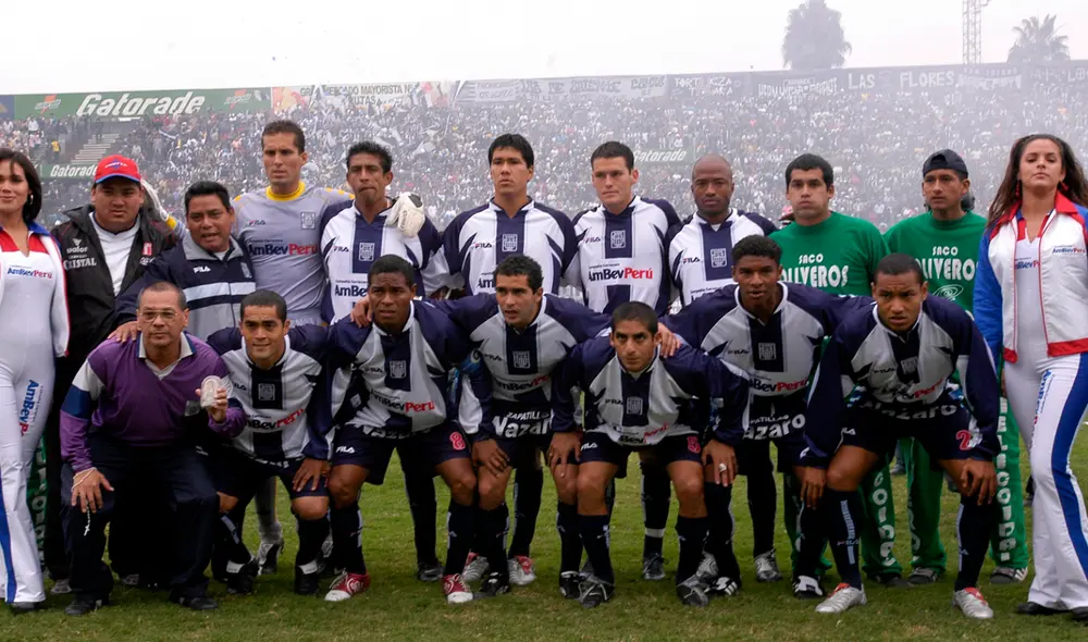 Alianza Lima fue campeón del Torneo Apertura 2004 y también lograron ganar el título nacional a fin de año. Foto: archivo GLR