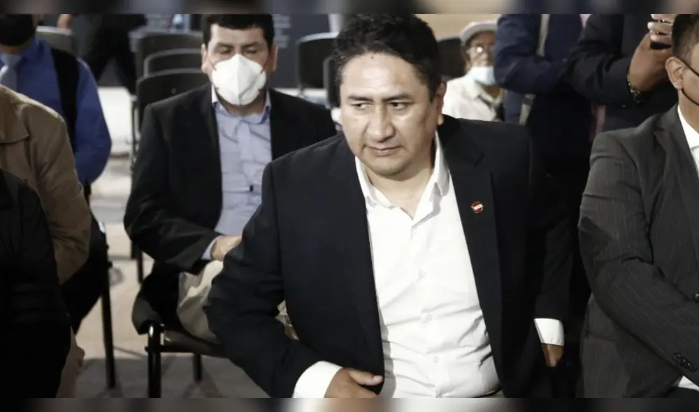 Cerrón es sentenciado a 4 años de prisión efectiva en Junín por caso Aeródromo Wanka. Foto: GLR Cerrón es sentenciado a 4 años de prisión efectiva en Junín por caso Aeródromo Wanka. Foto: GLR