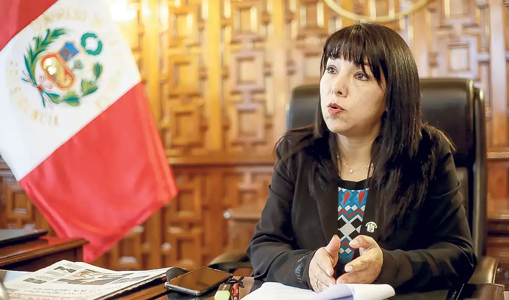 Idea. Vásquez llama a que los sectores democráticos se unan contra los “extremos fascistas”. Foto: Gerardo Marín/La República Idea. Vásquez llama a que los sectores democráticos se unan contra los “extremos fascistas”. Foto: Gerardo Marín/La República