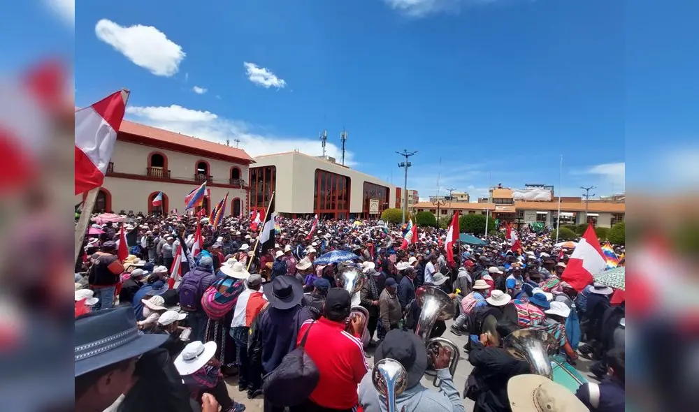 La ciudad de Puno recibió a miles de aimaras. Foto: Liubomir Fernández/URPI-LR.