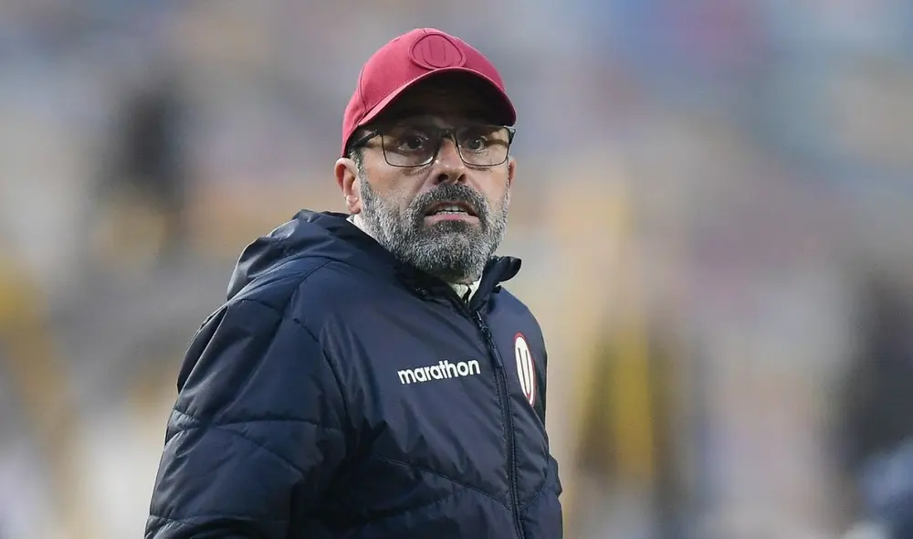 El entrenador argentino solo lleva un triunfo en la presente temporada. Foto: Universitario/Twitter