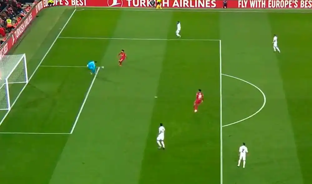 Courtois cometió un grosero error ante el Liverpool. Foto: captura/ESPN