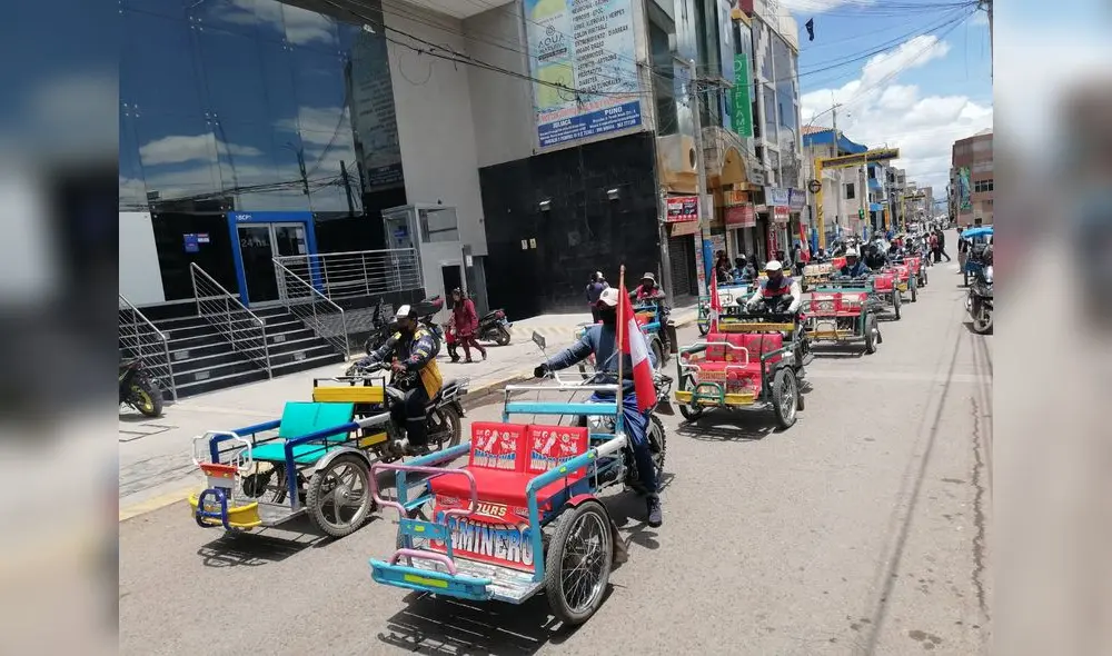 Triciclistas marcharon por las principales calles de la ciudad de Juliaca. Foto: Kleber Sánchez/URPI-LR