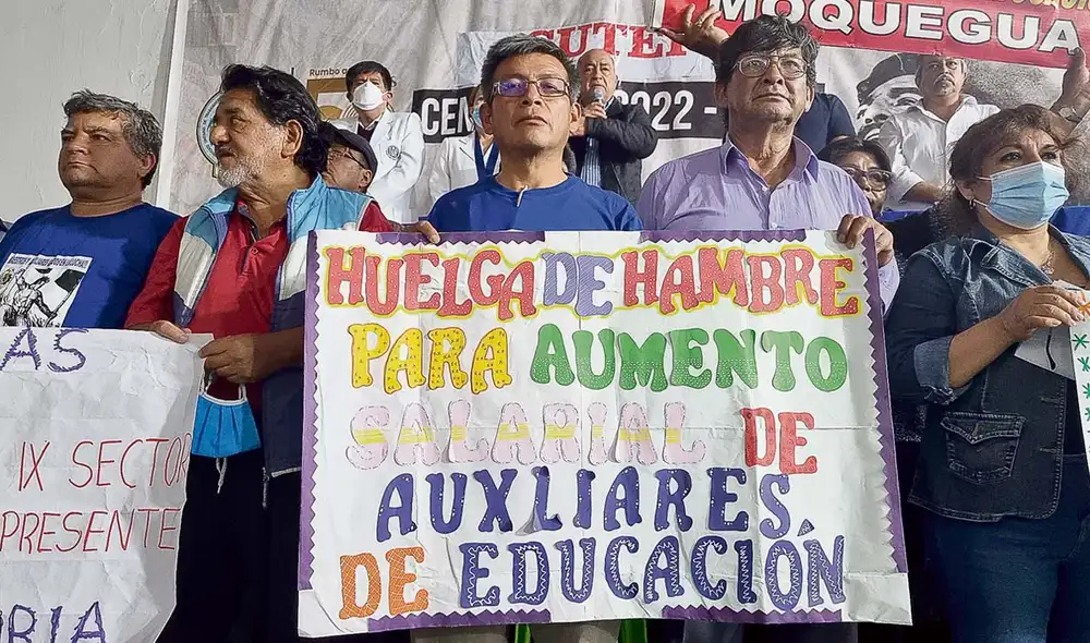 A la espera. Profesores y auxiliares solicitan al ministro Becerra que cumpla su palabra. Foto: difusión