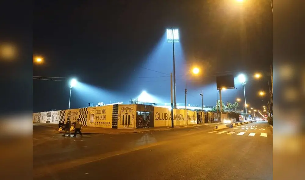 Así luce los exteriores del estadio Matute con el nuevo sistema de iluminación. Foto: Gol and Gol Así luce los exteriores del estadio Matute con el nuevo sistema de iluminación. Foto: Gol and Gol