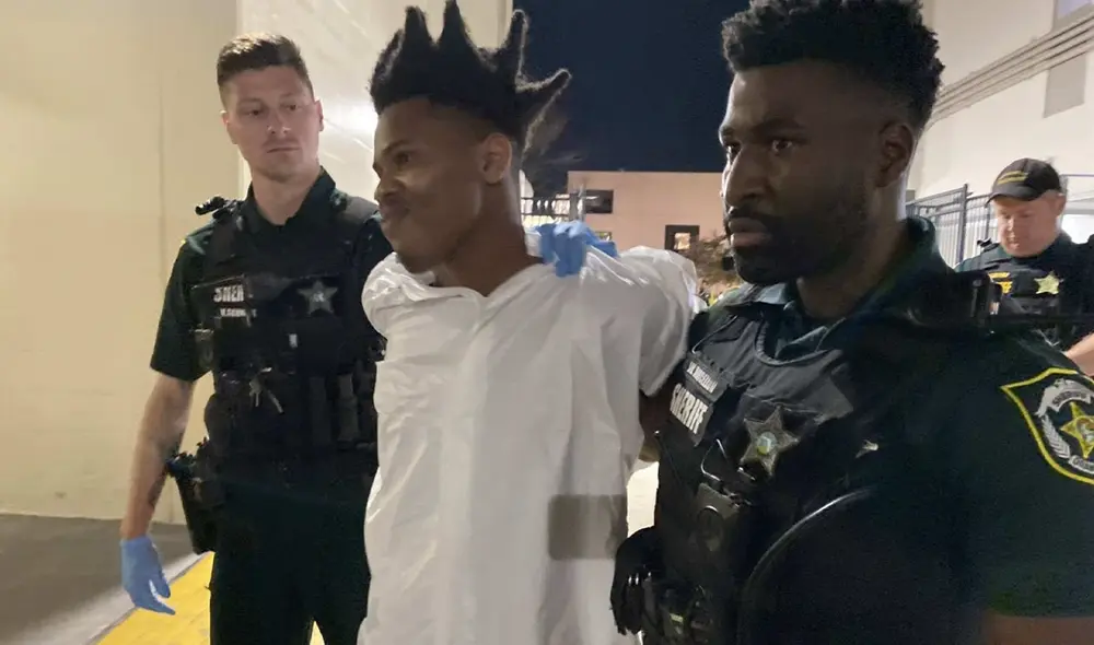 La policía detuvo como sospechoso a Keith Melvin Moses, un joven de 19 años. Foto: BBC La policía detuvo como sospechoso a Keith Melvin Moses, un joven de 19 años. Foto: BBC