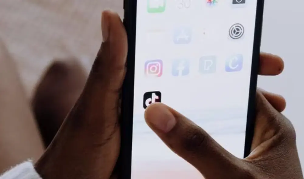 La Comisión sigue los pasos de Estados Unidos, donde se prohibió a los legisladores y a sus empleados que instalen la aplicación. Foto: Pexels La Comisión sigue los pasos de Estados Unidos, donde se prohibió a los legisladores y a sus empleados que instalen la aplicación. Foto: Pexels