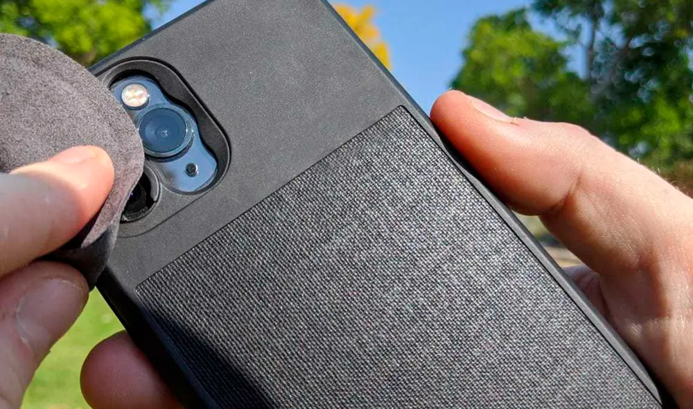 Es importante darle un buen cuidado al teléfono móvil para extender su vida útil. Foto: composición LR / Photow