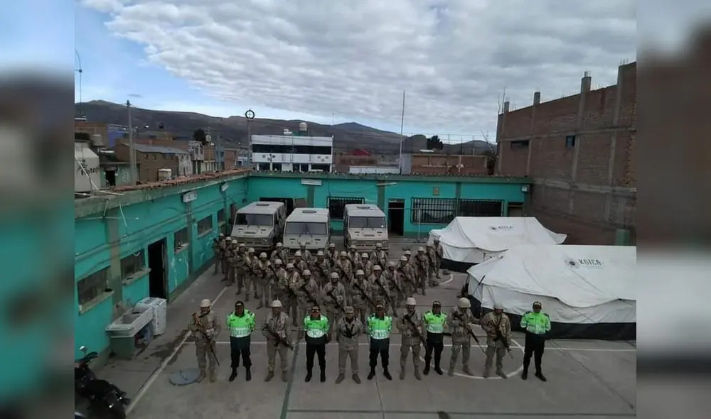 Fuerzas del orden arriban a Cabanillas (Puno). Foto: Fama TV