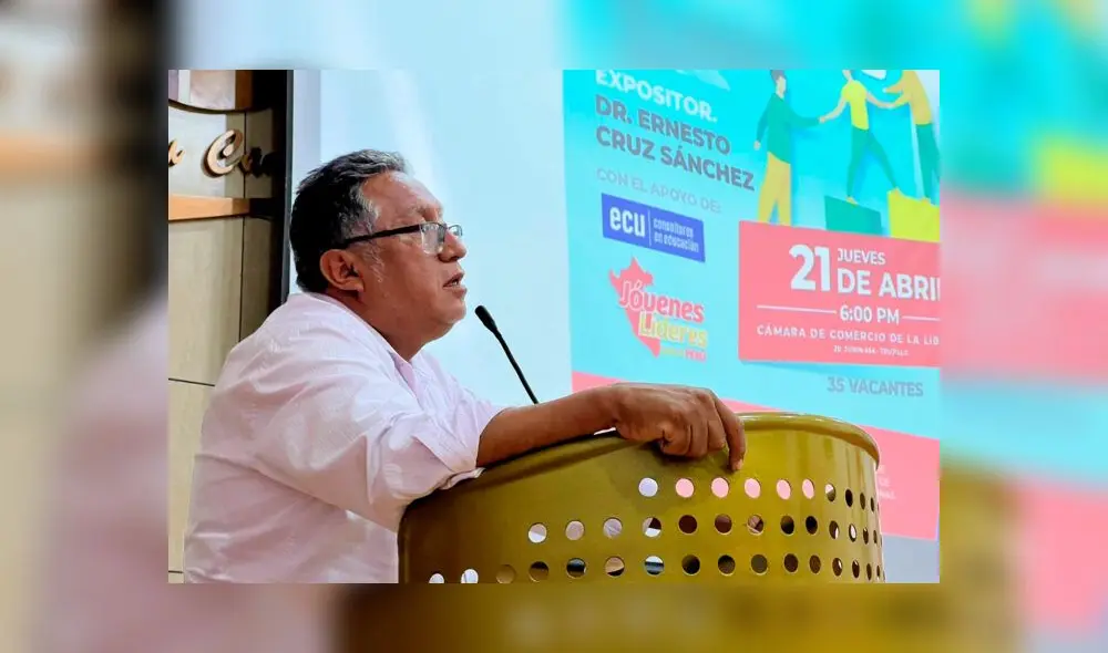 Enrique Alva, congresista por La Libertad, realizó visita inopinada en hospital trujillano. Foto: Macronorte Enrique Alva, congresista por La Libertad, realizó visita inopinada en hospital trujillano. Foto: Macronorte