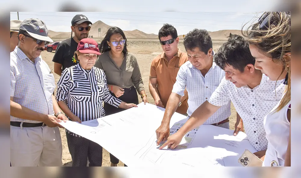 Jeri Ramón reconociendo el terreno donado para la nueva sede de la UNMSM en Huarmey. Foto: UNMSM