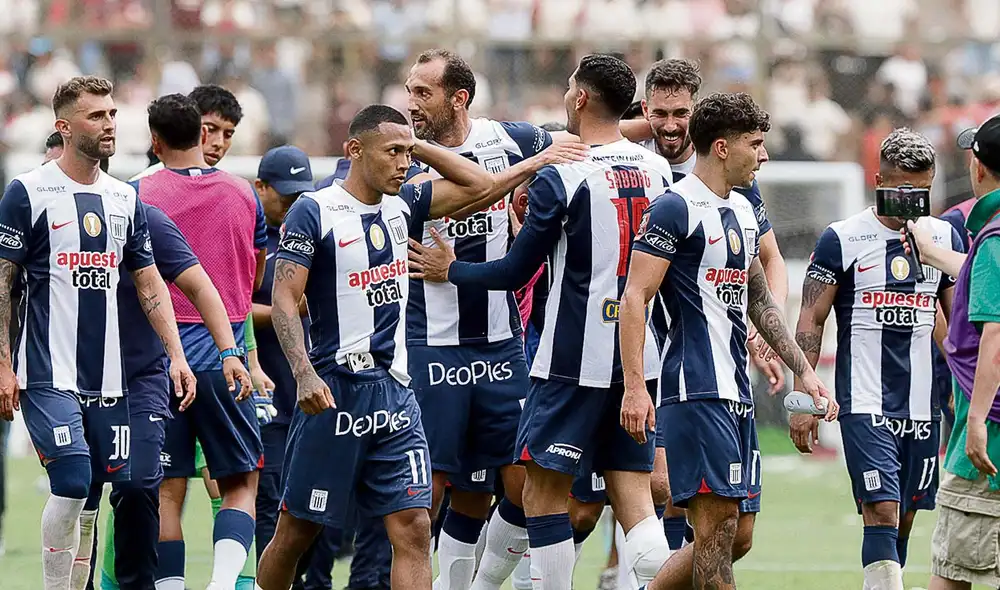Molestia . El plantel íntimo estaba concentrado cuando recibió la noticia de que no jugará. Foto: Luis Jiménez/La República
