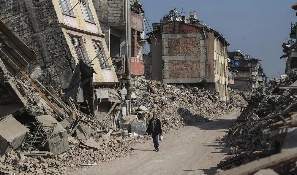 La tierra en Turquía sigue temblando a tres semanas de dos fuertes terremotos. Foto: AFP La tierra en Turquía sigue temblando a tres semanas de dos fuertes terremotos. Foto: AFP